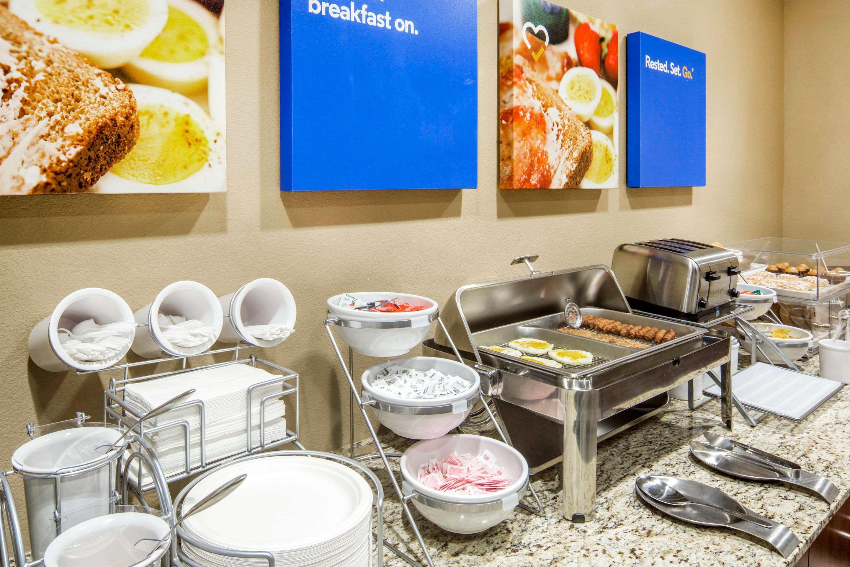 Edgewood Comfort Inn & Suites מראה חיצוני תמונה
