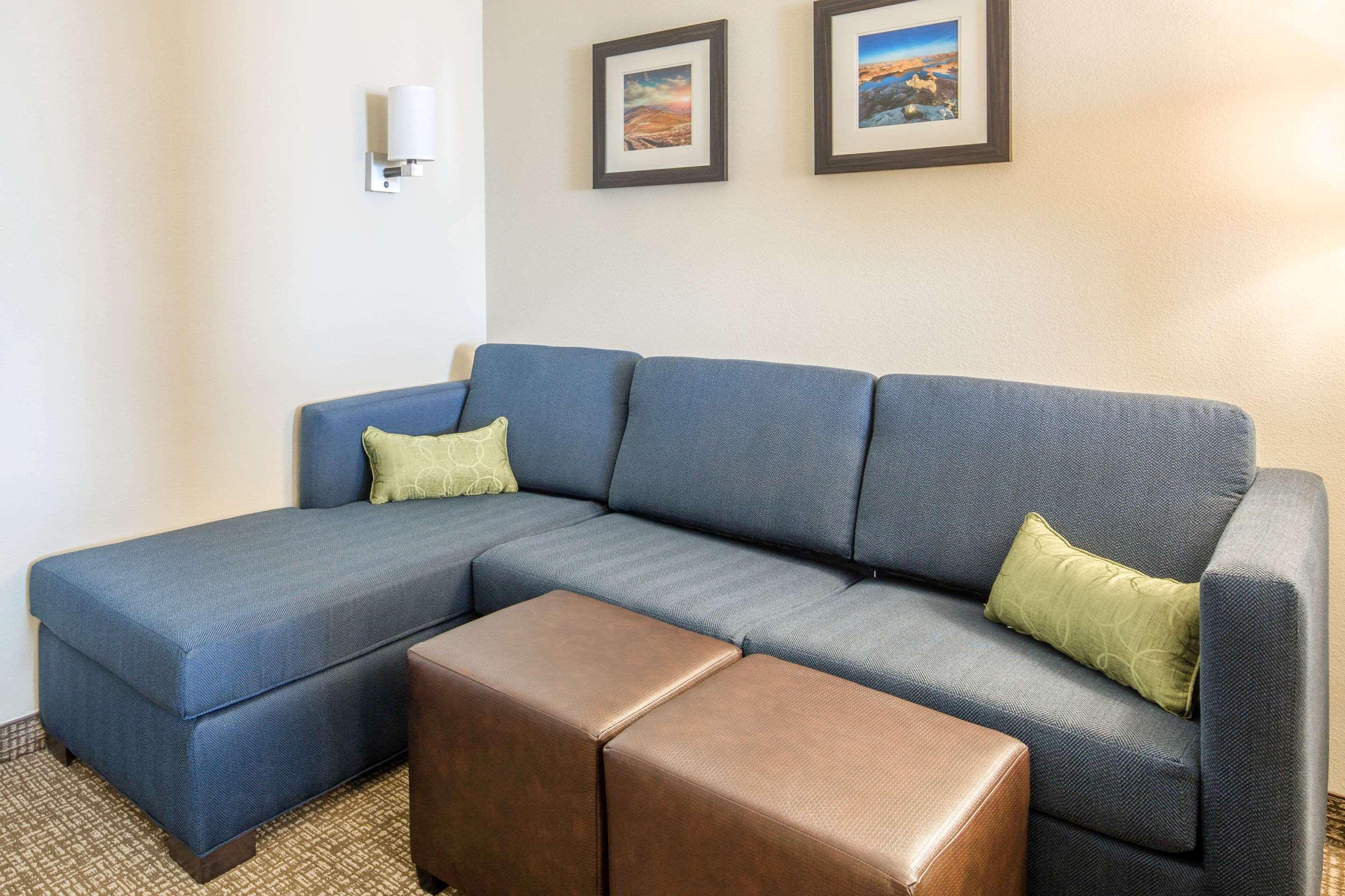 Edgewood Comfort Inn & Suites מראה חיצוני תמונה