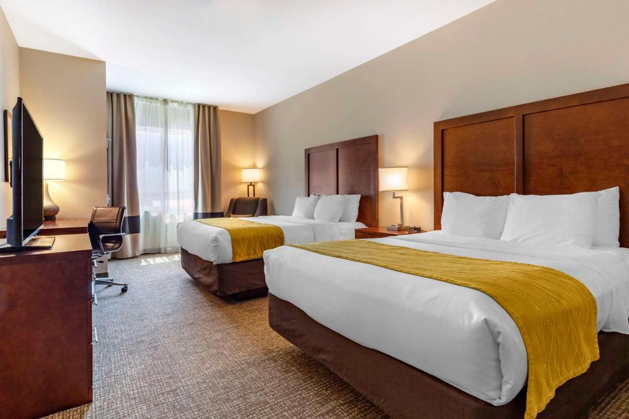 Edgewood Comfort Inn & Suites מראה חיצוני תמונה