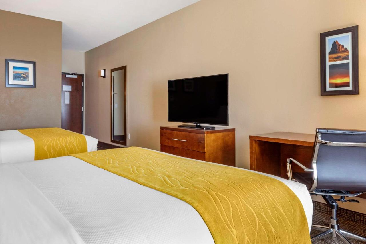 Edgewood Comfort Inn & Suites מראה חיצוני תמונה